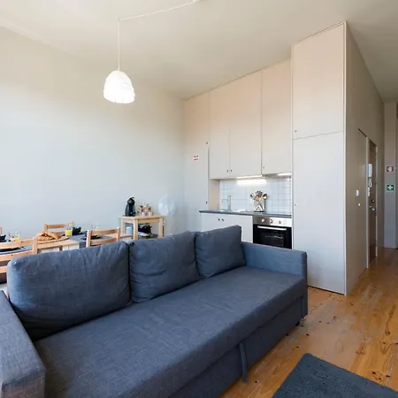 Gloria Boulevard Flat Lejlighed *