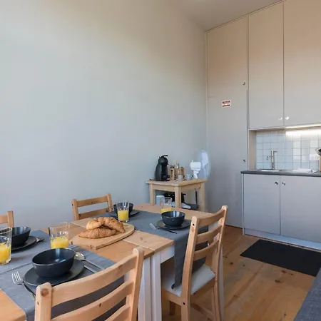 Gloria Boulevard Flat Lejlighed *