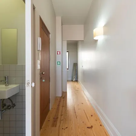 Gloria Boulevard Flat Lejlighed